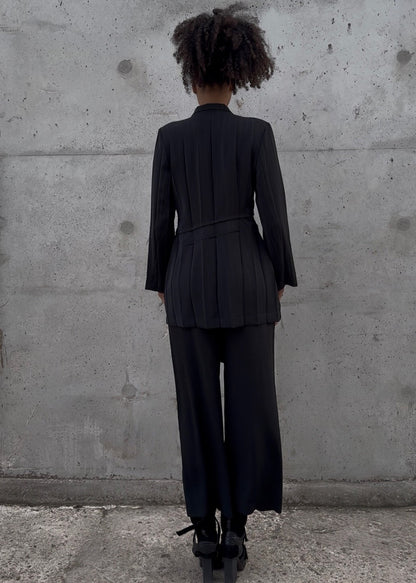 Blazer noir asymétrique
