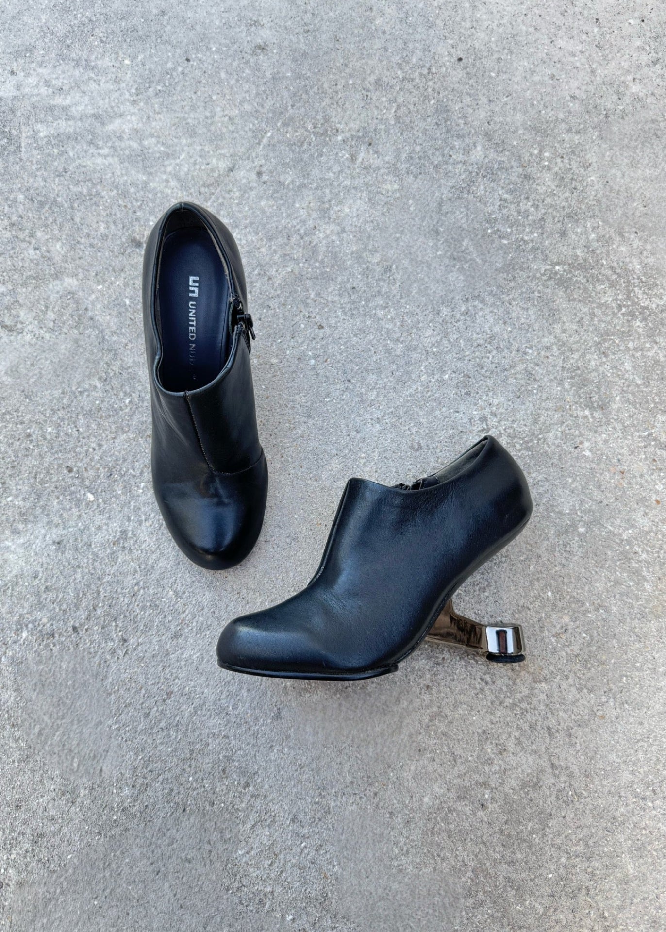 Bottines à talon sculptural United Nude en cuir noir